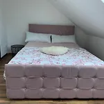 Lejlighed Geraeumige 3-zimmer-ferienwohnung Im Herzen Von Kassel