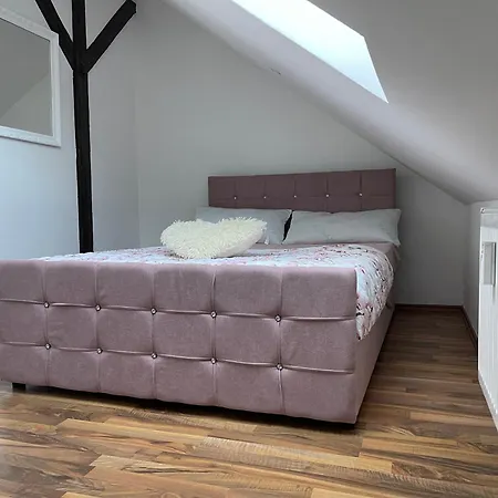 Apartment Geraeumige 3-zimmer-ferienwohnung Im Herzen Von *