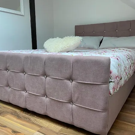 Geraeumige 3-zimmer-ferienwohnung Im Herzen Von