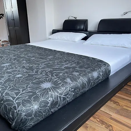 Geraeumige 3-zimmer-ferienwohnung Im Herzen Von