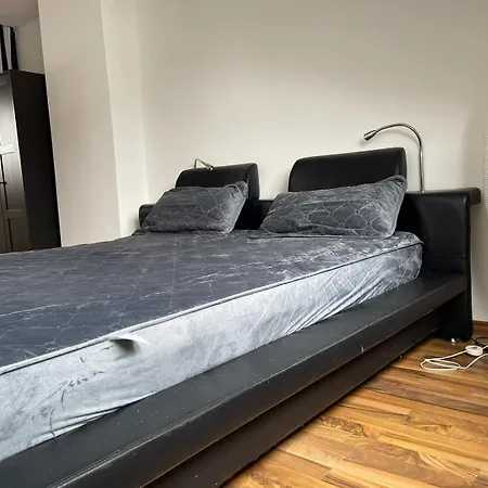 Apartment Geraeumige 3-zimmer-ferienwohnung Im Herzen Von Kassel