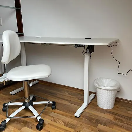 Geraeumige 3-zimmer-ferienwohnung Im Herzen Von Apartment