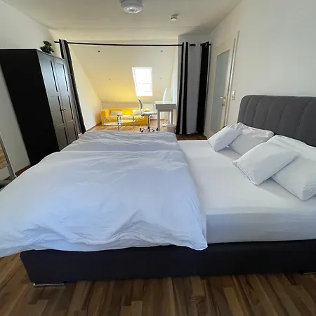 Geraeumige 3-zimmer-ferienwohnung Im Herzen Von Apartament