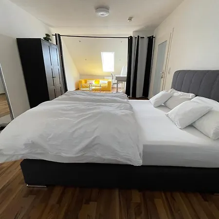 Geraeumige 3-zimmer-ferienwohnung Im Herzen Von Apartament Kassel