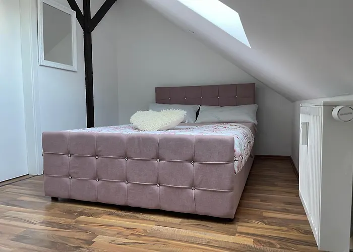 Apartman Geraeumige 3-zimmer-ferienwohnung Im Herzen Von *