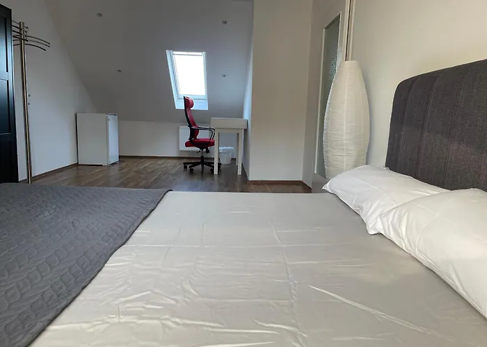 Apartman Geraeumige 3-zimmer-ferienwohnung Im Herzen Von Kassel
