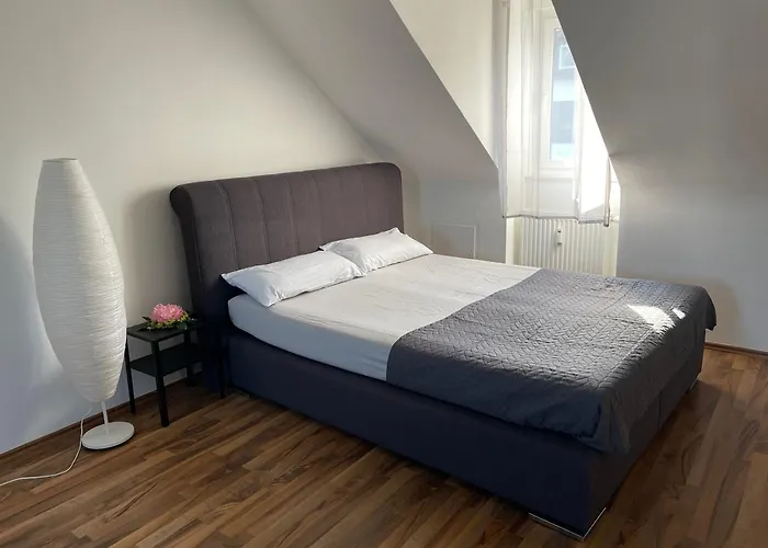 Apartman Geraeumige 3-zimmer-ferienwohnung Im Herzen Von Kassel