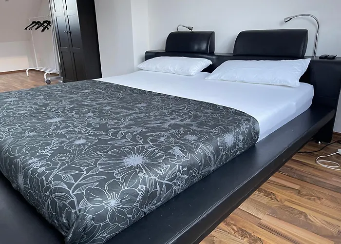 Geraeumige 3-zimmer-ferienwohnung Im Herzen Von