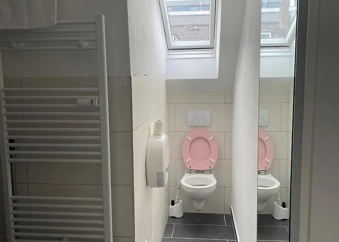 Geraeumige 3-zimmer-ferienwohnung Im Herzen Von * Kassel