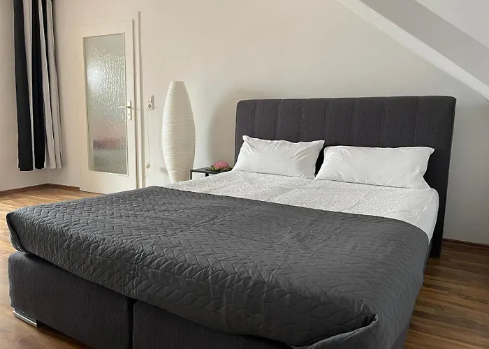 Geraeumige 3-zimmer-ferienwohnung Im Herzen Von Apartman
