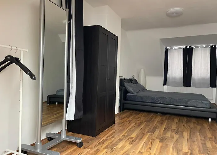 Geraeumige 3-zimmer-ferienwohnung Im Herzen Von * Kassel