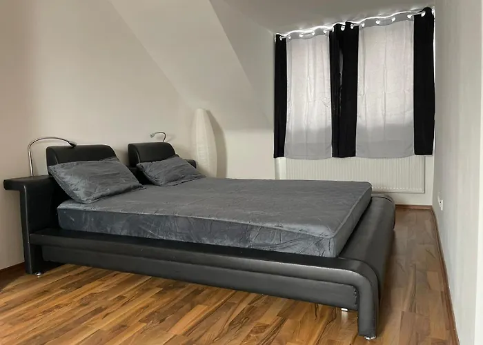 Apartman Geraeumige 3-zimmer-ferienwohnung Im Herzen Von Kassel