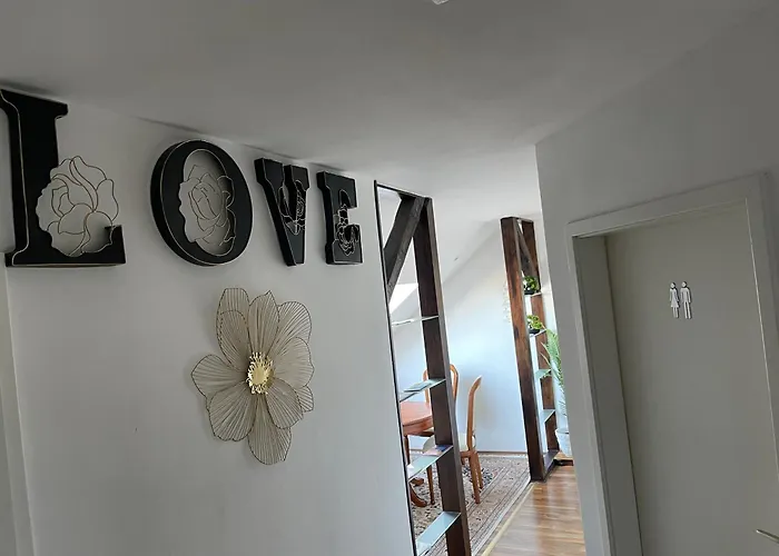 Apartman Geraeumige 3-zimmer-ferienwohnung Im Herzen Von Kassel