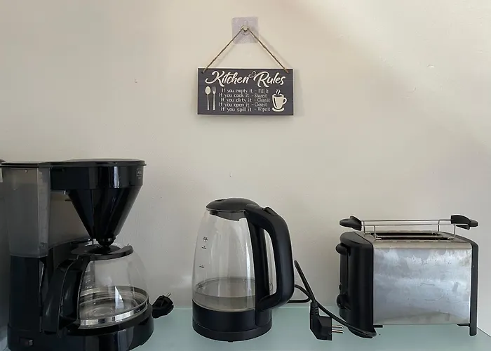 Geraeumige 3-zimmer-ferienwohnung Im Herzen Von Apartman *